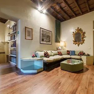 Pantheon Luxury Rome